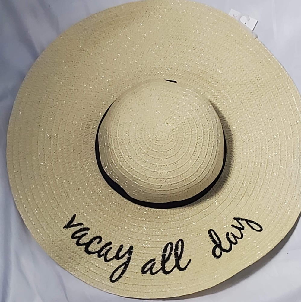NWOT VACAY ALL DAY STRAW BEACH TAN HAT